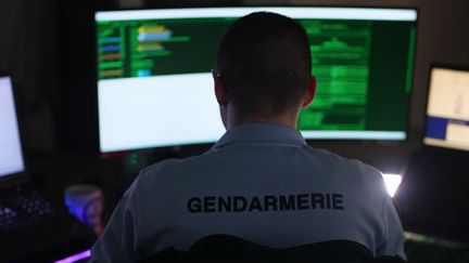 Cybercriminalité : une équipe de France Télévisions au cœur de l'Unité nationale cyber de la gendarmerie