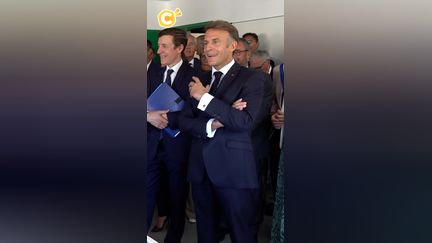 E. Macron demande l'avis des lycéens sur l'interdiction du téléphone