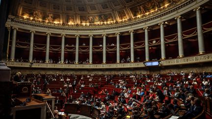 Les femmes parlementaires 33 fois plus exposées aux deepfakes pornographiques que les hommes en Europe, selon une étude
