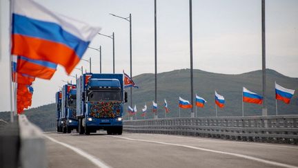 La première route entre la Russie et la Corée du Nord, un pont d'un kilomètre de long, a été inaugurée