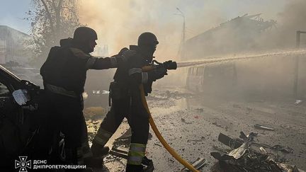 Des frappes russes sur un centre commercial font au moins quatre morts et 60 blessés dans l'est de l'Ukraine