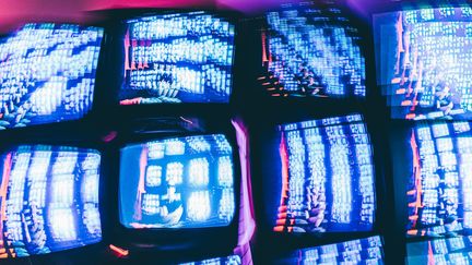 L’intelligence artificielle peut-elle devenir incontrôlable, et comment les médias doivent-ils s’en prémunir ?