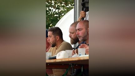 Maroilles, hot-dogs, saucisses… les concours de gros mangeurs font recette