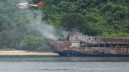 Le bilan de l’incendie sur un ferry aux Philippines s’alourdit, avec au moins 76 morts