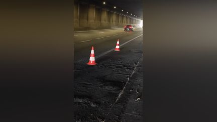 Une femme enceinte et son fils de deux ans décèdent dans l'incendie de leur voiture