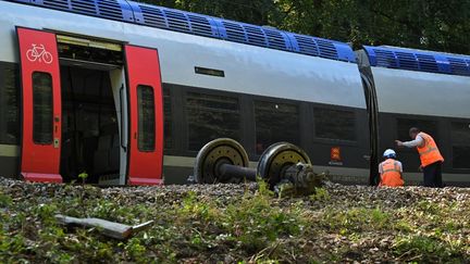 L'enquête sur le déraillement d'un TER en Normandie se poursuit