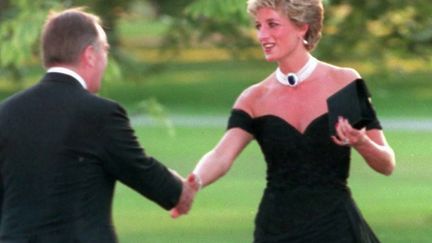 Début de tournée avant une vente historique pour la