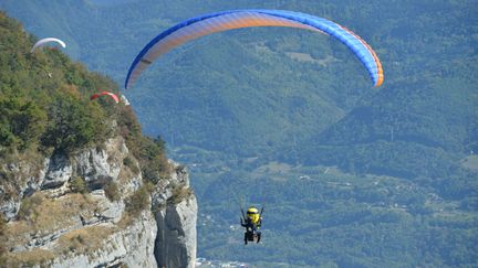 Deux morts dans un accident de deltaplane en Isère lors de la Coupe Icare