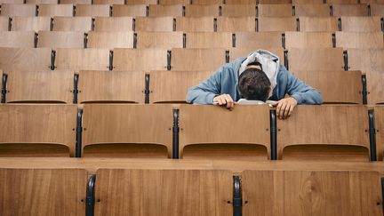 Des chercheurs paient des étudiants américains pour dormir, leurs résultats scolaires s'améliorent