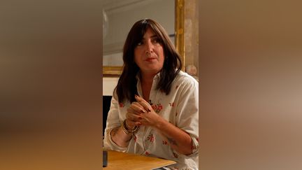 Fille d'un malade d'Alzheimer, cette romancière témoigne