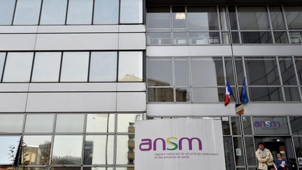 216 personnes ont signalé à l'ANSM des effets indésirables graves après une pose de prothèse de hernie inguinale et abdominale