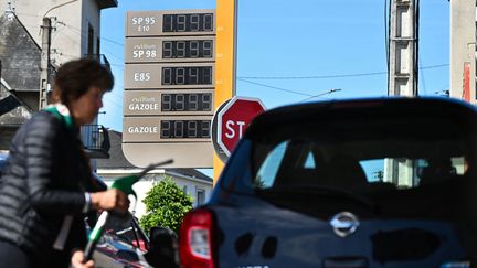 Seuls 800 millions d'euros réclamés par les Français éligibles aux aides aux carburants sur les 1,4 milliard d'euros provisionnés par l'Etat