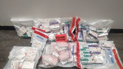 Trafic de médicaments : 2,3 millions de produits saisis par la Douane en 2025