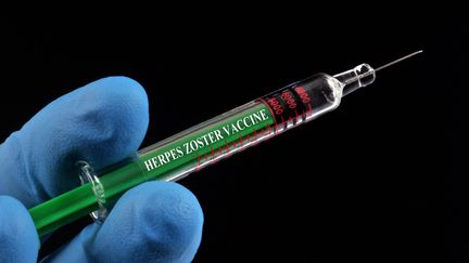 Dix-neuf millions de Français vont pouvoir se faire vacciner à partir du 13 octobre contre le Covid-19 et la grippe