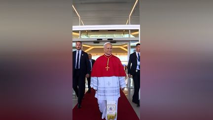 Le Pape entre en scène