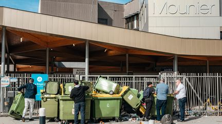 Grève dans la fonction publique : des lycées bloqués contre le manque de moyens et en soutien à la mobilisation des fonctionnaires
