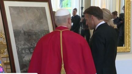 Chronique culture : l’histoire insolite des cadeaux diplomatiques