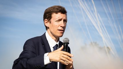 Le ministre de l'Education nationale s'inquiète de la violence lors des blocages de lycées, tout en jugeant des revendications
