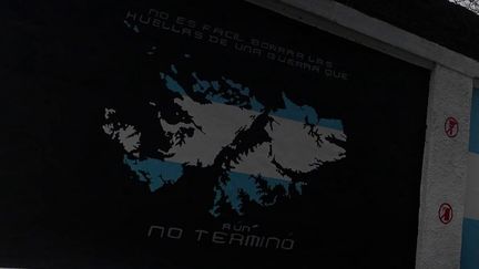 En Argentine, pourquoi les îles Malouines sont-elles devenues le nouveau cheval de bataille de Javier Milei ?