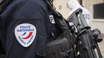 L'utilisation des grenades assourdissantes suspendue dans les mobilisations lycéennes le temps de l'enquête sur le drame de Lens