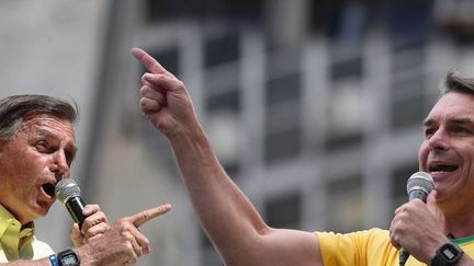 Brésil : qui est Flavio Bolsonaro, le fils de l'ex-président sur le point d'accéder au pouvoir dans le pays ?