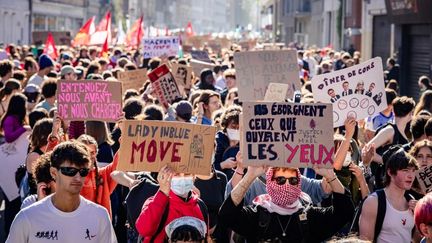 La mobilisation des lycéens a réuni 450 000 manifestants, selon l'intersyndicale, le ministère de l'Intérieur en recense 256 000