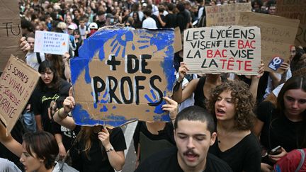 REPORTAGE.