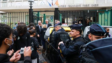 Un lycéen de 17 ans va porter plainte après avoir été blessé à la tête lors d'une charge de CRS devant son établissement, à Marseille