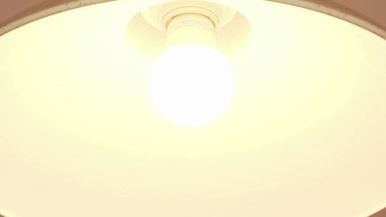 Un hiver sans hausse du prix de l'électricité : la promesse de Sébastien Lecornu est-elle tenable ?
