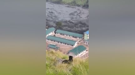 Une nouvelle crue soudaine et spectaculaire au Népal