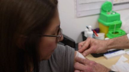 Grippe et Covid-19 : les autorités sanitaires appellent les personnes fragiles à se faire vacciner