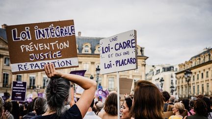 Infraction sur l'inceste, juridictions spécialisées... Quelles sont les mesures retenues par l'Assemblée nationale dans la proposition de loi intégrale contre les violences sexuelles ?