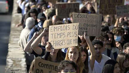 Mobilisation lycéenne : les élèves français travaillent-ils plus que leurs voisins européens ?