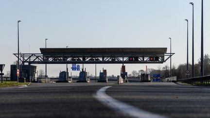 Pourquoi les sociétés d'autoroutes, dont le gouvernement veut taxer davantage les bénéfices, sont-elles aussi rentables ?