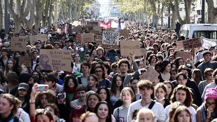 Manifeste-t-on plus et plus violemment en France qu'ailleurs en Europe ?