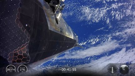Starlink a restreint ses opérations pendant la nuit en Ukraine, dénonce un conseiller de Volodymyr Zelensky