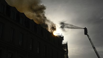 Un incendie s'est déclaré près de la gare d'Austerlitz, à Paris