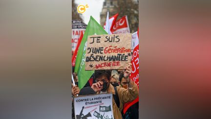 Dans les manifestations, la Gen Z a peur de l'avenir