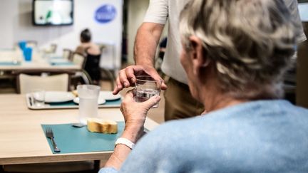 Une aide-soignante mise en examen et placée en détention provisoire pour avoir empoisonné et volé des bijoux de résidentes d'Ehpad à Menton