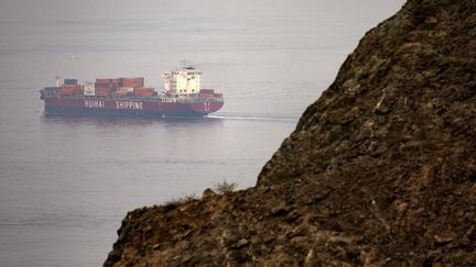 Dans le détroit d'Ormuz, les attaques contre les navires s'intensifient, le trafic pétrolier ralentit