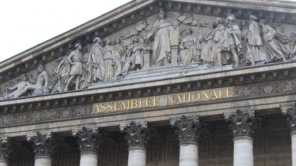L'Assemblée nationale lance une commission d'enquête parlementaire sur les violences du 17 octobre et le maintien de l'ordre