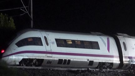 Collision meurtrière entre deux trains en Espagne : des échanges audio révèlent une possible erreur humaine à l'origine du drame
