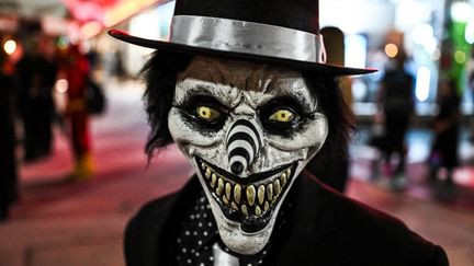 Peut-on manifester samedi 31 octobre avec un masque d'Halloween ?