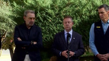 Collision mortelle de trains en Espagne : la longue attente des familles de victimes