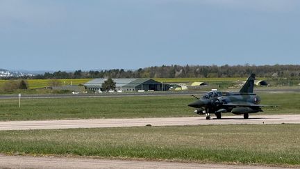Un hommage aux deux victimes du crash d'un avion militaire près de Nancy sera rendu le 3 novembre sur la base aérienne de Nancy-Ochey