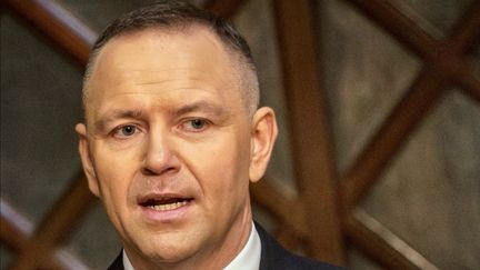 Pologne : une crise politique éclate au Tribunal constitutionnel de Varsovie, le Premier ministre Donald Tusk défié par le président Karol Nawrocki